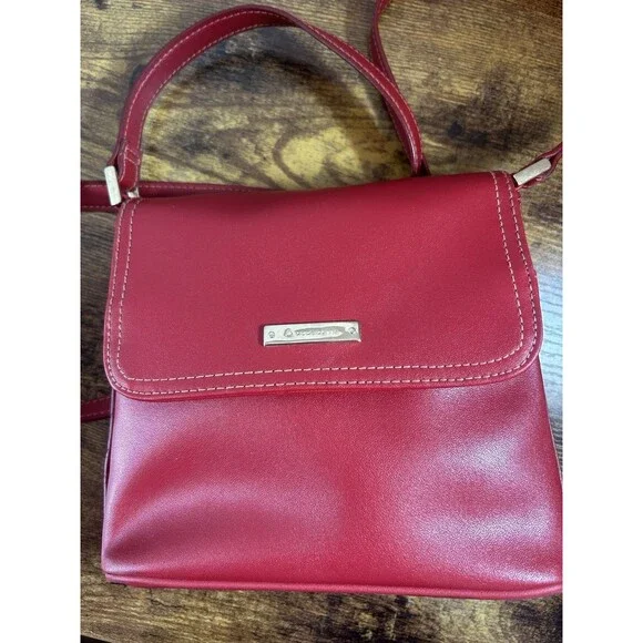 Liz Claiborne Red Crossbody Purse Gold Tone Hardware Flap Bag Classic Chic - Picture 6 of 12